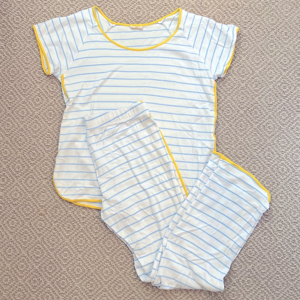 Lake pajamas blue yellow striped short sleeve with cropped pants, Size Small